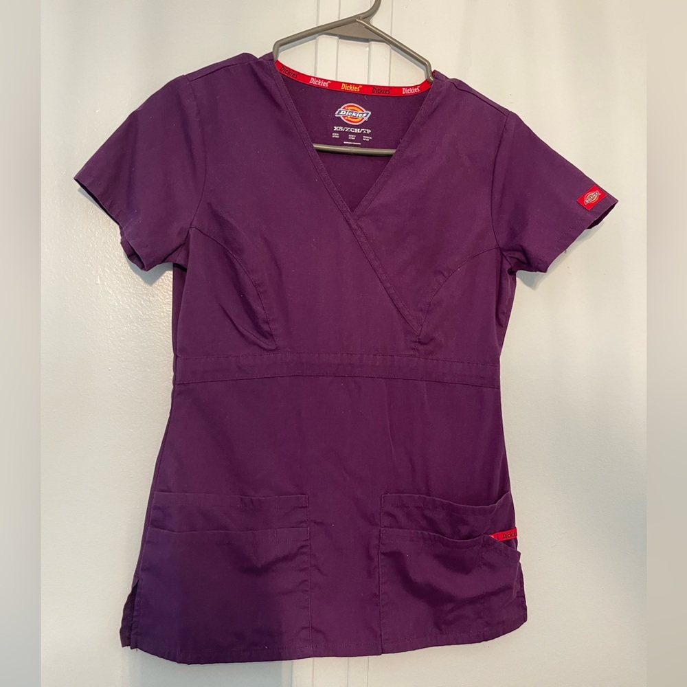 Super cute Dickies Scrub Set Like New size Extra Small
